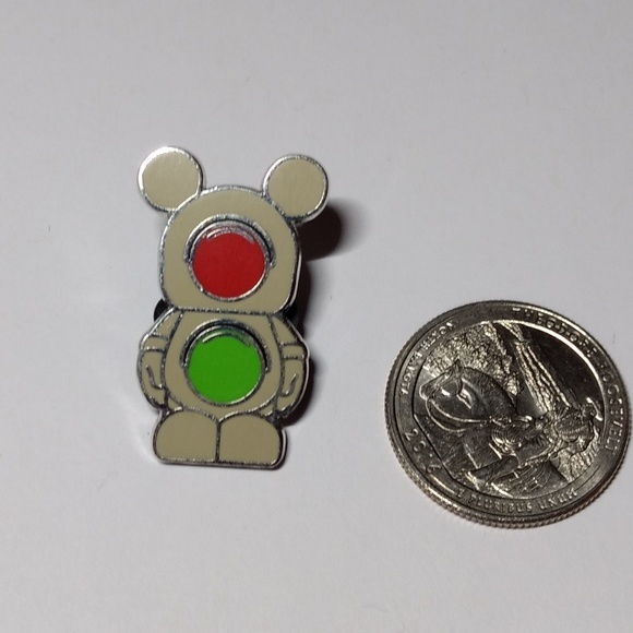 Walt Disney Astronaut Mickey Mouse lapel pin - Picture 1 of 4